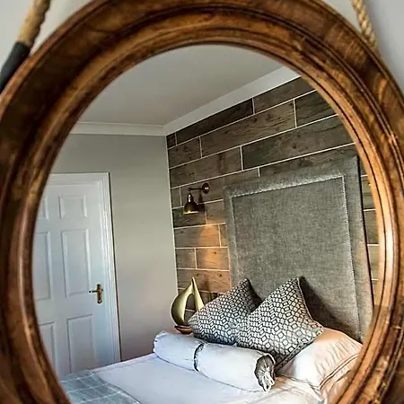 Bay View Hotel 3*