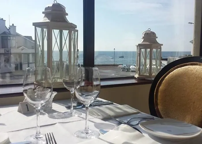 Bay View Hotel 3*